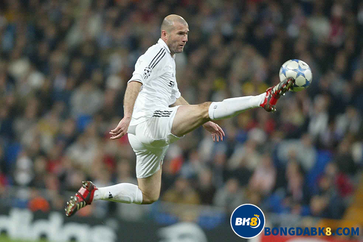 Zidane trong màu áo Real Madrid