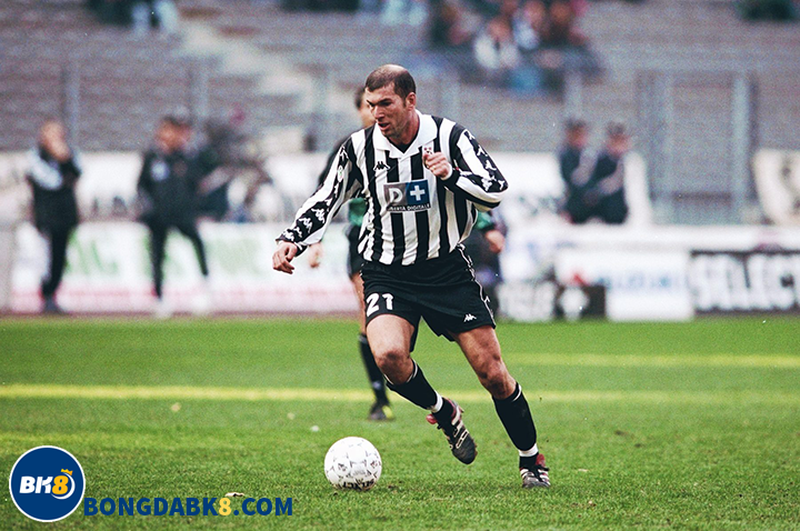 Zidane khi còn là cầu thủ