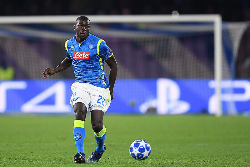Kalidou Koulibaly vẫn là cầu thủ quan trọng tại hàng thủ của Napoli
